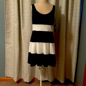 Ralph Lauren black and white sleeveless dress 12 Petite